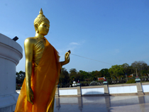 タイ仏教の聖地　プッタモントン イメージ1