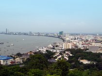 バンコクからすぐに行ける島 シーチャン イメージ3